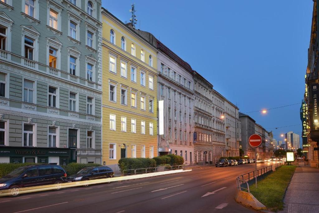 Hotel Prague Season Three Stars Extérieur photo
