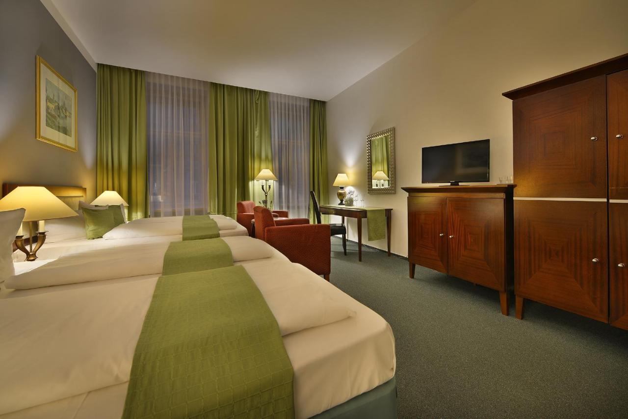 Hotel Prague Season Three Stars Extérieur photo