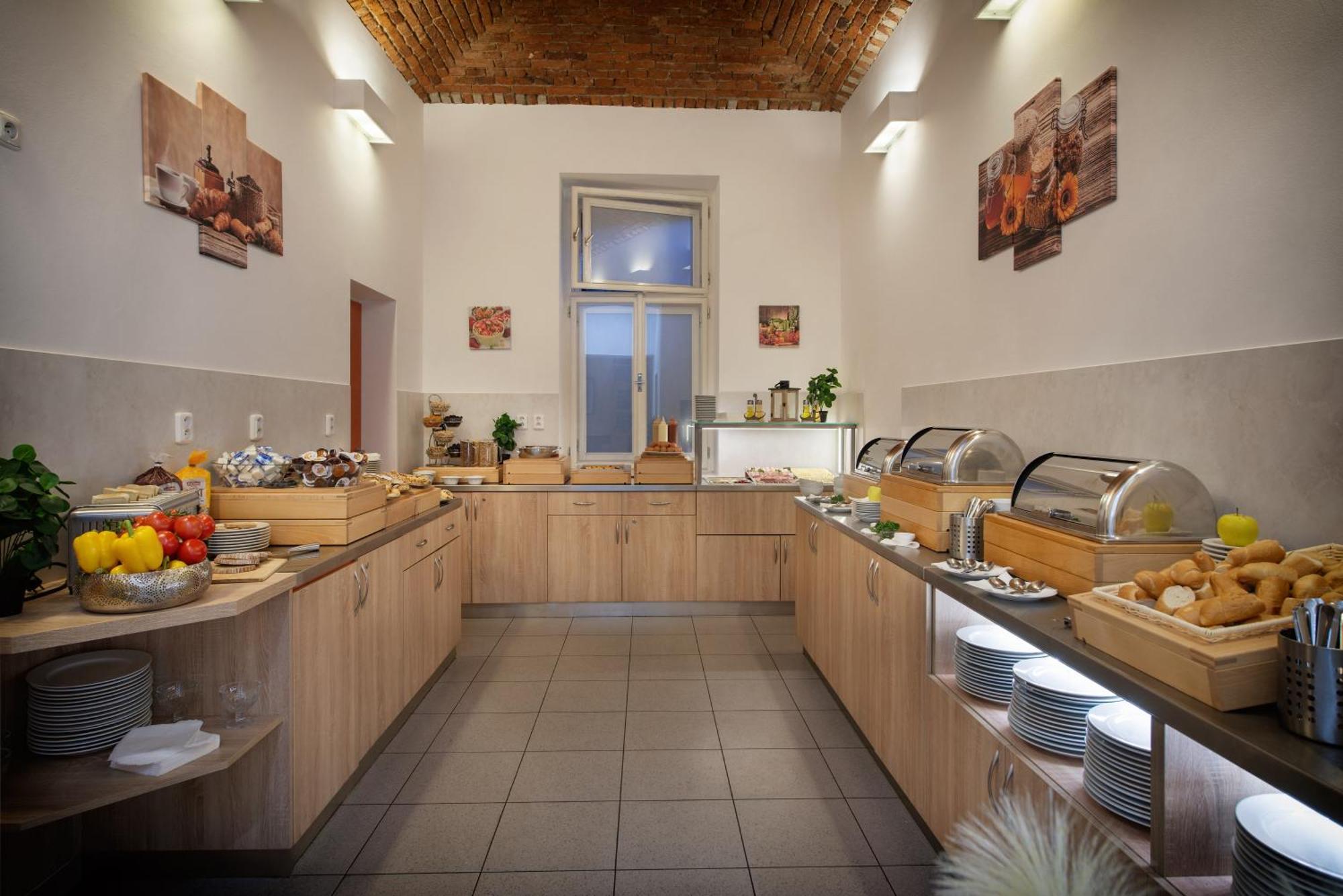 Hotel Prague Season Three Stars Extérieur photo