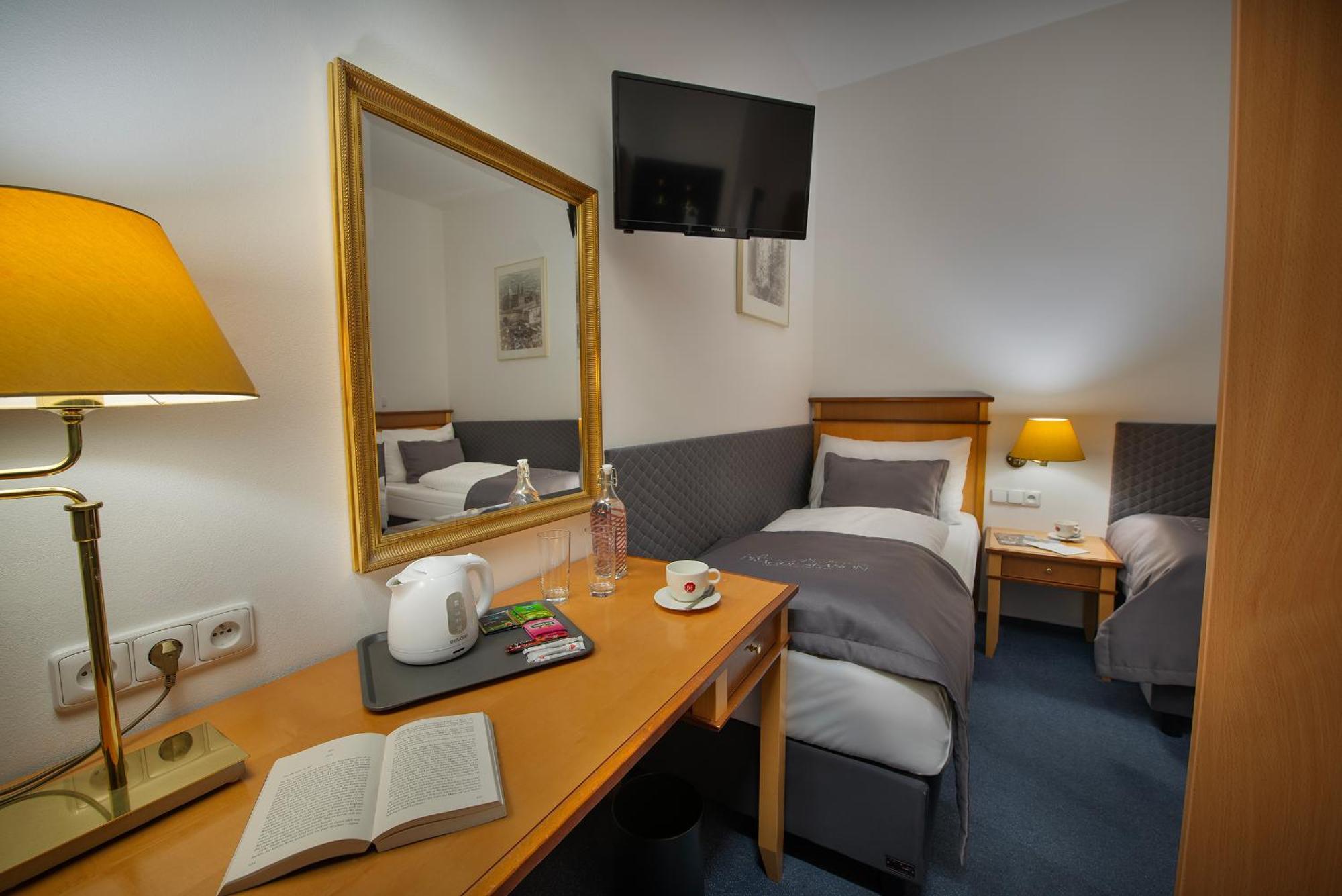 Hotel Prague Season Three Stars Extérieur photo